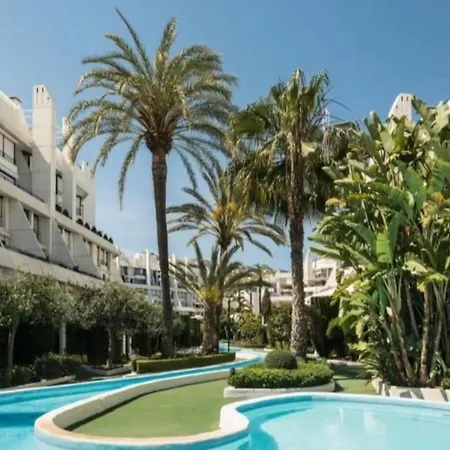 Beachside In Center Of * Marbella