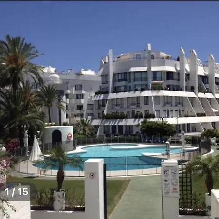 Beachside In Center Of Apartment *