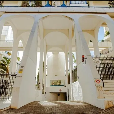Beachside In Center Of Apartment Marbella